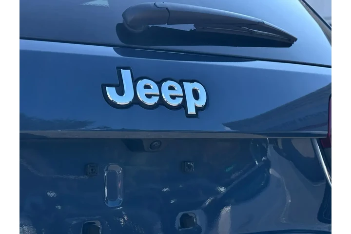 $23897 : Jeep Grand Cherokee 2021 4x4 image 7