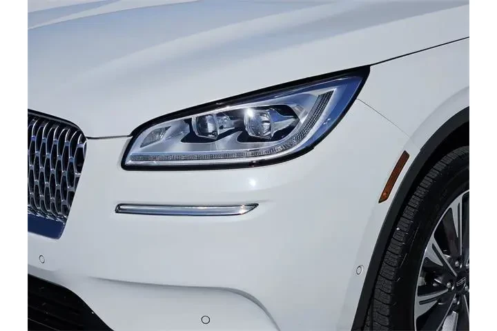 Lincoln Corsair 2021 Reserve image 8