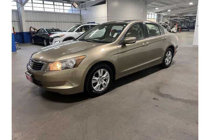 $9952 : Honda Accord 2010 LX-P 4dr S image 7