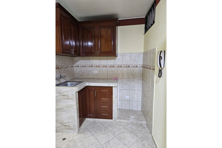 $1800 : 3 dormi  2 baños por Salamanca image 6