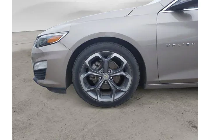 $22488 : Chevrolet Malibu 2024 LT 4dr image 10
