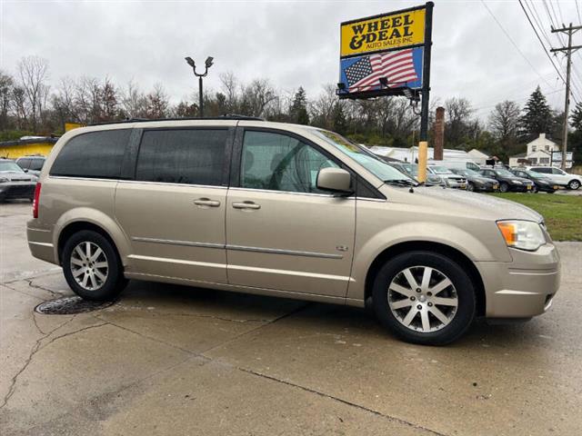 $4995 : 2009 Town and Country Touring image 2