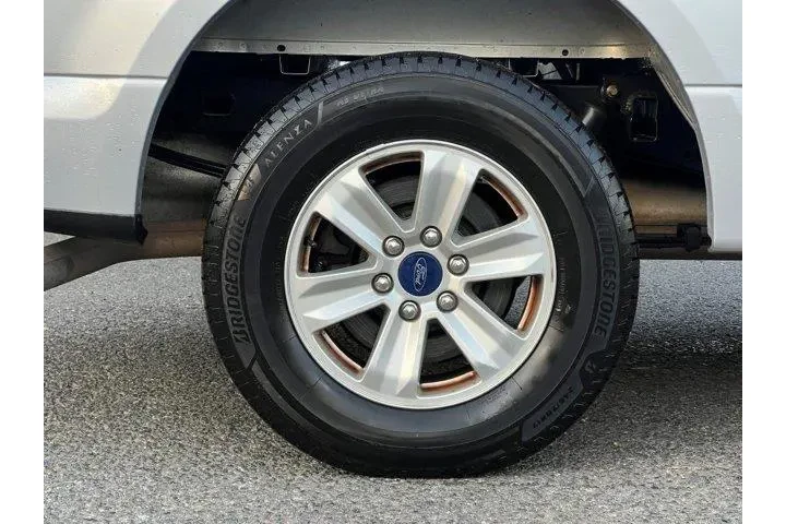 $12991 : Ford F-150 2016 4x2 XL 4dr S image 8