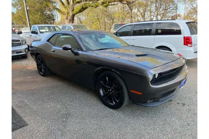 $16999 : 2017 Challenger SXT image 4