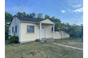 $2500 : SINGLE FAMILY HOUSE FOR RENT thumbnail