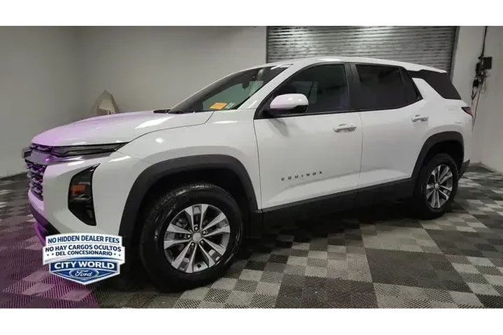 $24924 : Chevrolet Equinox 2025 LT 4d image 4