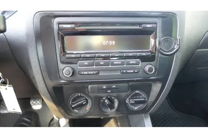 $7900 : 2015 Jetta S image 10