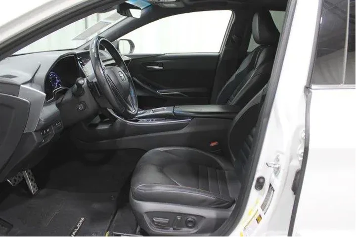 $21982 : Toyota Avalon 2019 Touring 4 image 3