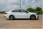 $20800 : Volkswagen Jetta 2023 Sport thumbnail