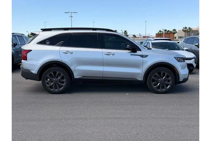 $24988 : Kia Sorento 2021 AWD SX Pres image 5