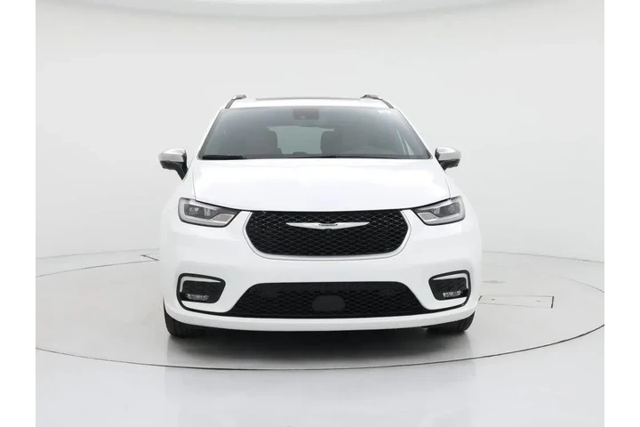 $38998 : Chrysler Pacifica Plug-In Hy image 5