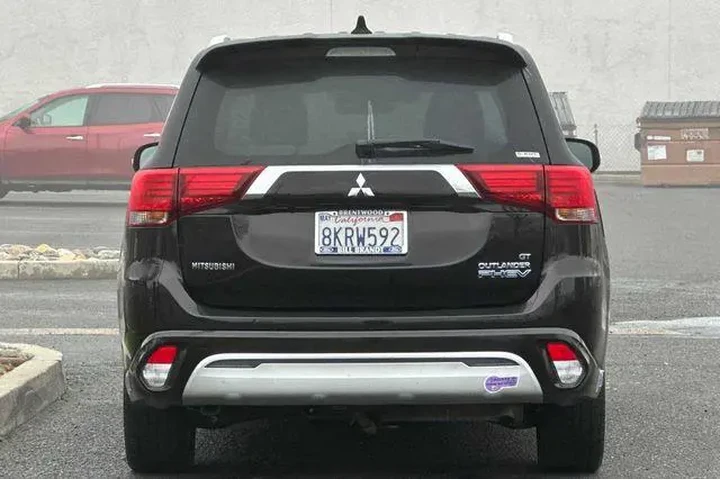 $15775 : Mitsubishi Outlander PHEV 20 image 8