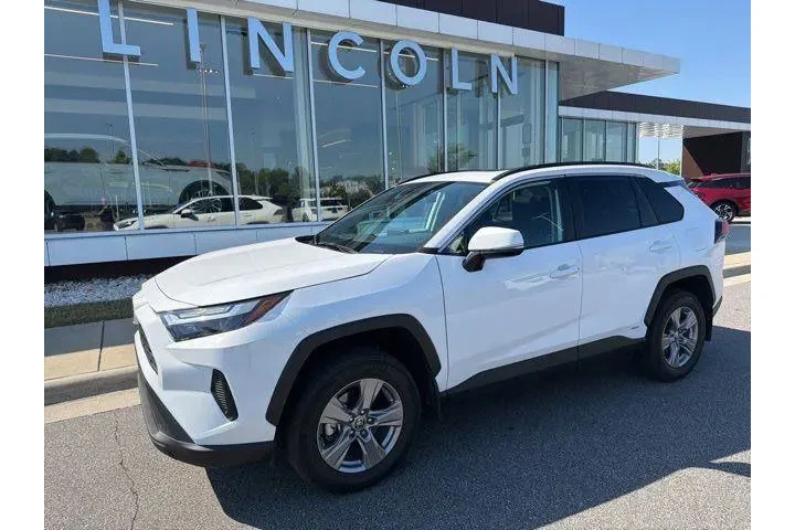 $35645 : Toyota RAV4 Hybrid 2024 AWD image 1