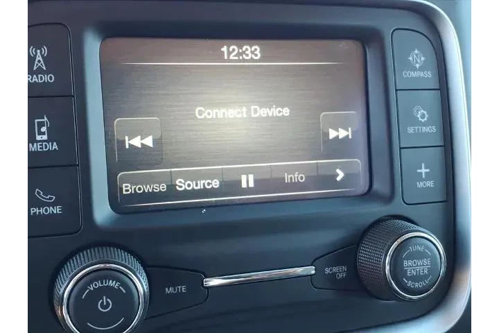 $29988 : Ram 1500 Classic 2024 4x2 SL image 6