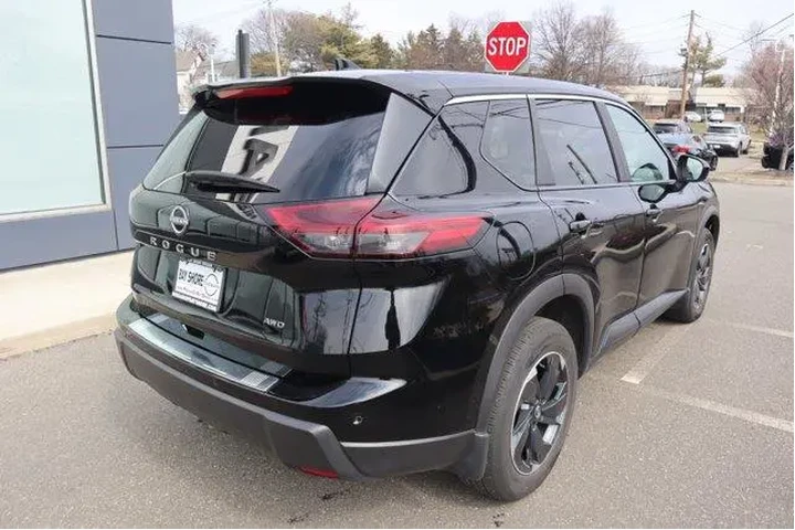 $23133 : Nissan Rogue 2025 AWD SV 4dr image 6