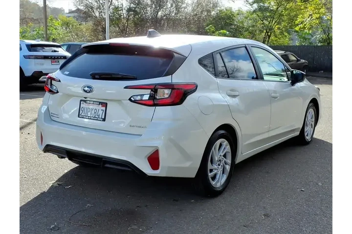 $22650 : Subaru Impreza 2025 AWD Base image 4