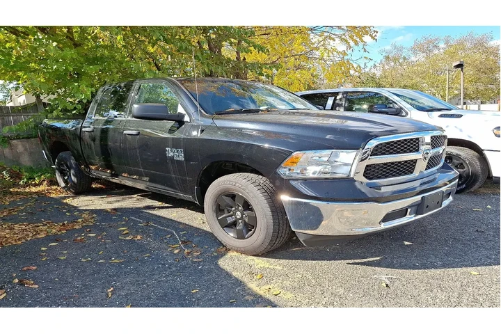 $29455 : Ram 1500 Classic 2023 4x4 Tr image 3