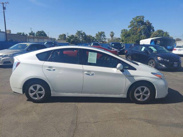 $12995 : 2013 Prius Four image 3