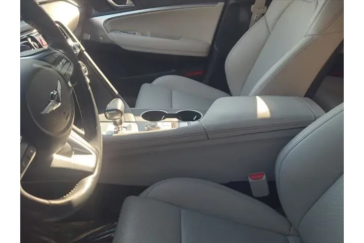 $27490 : Genesis G70 2022 2.0T 4dr Se image 9