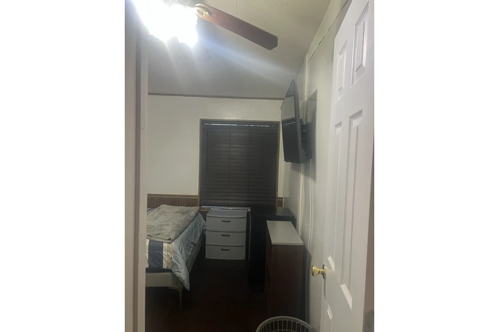 $450 : Rento cuarto Spring image 1