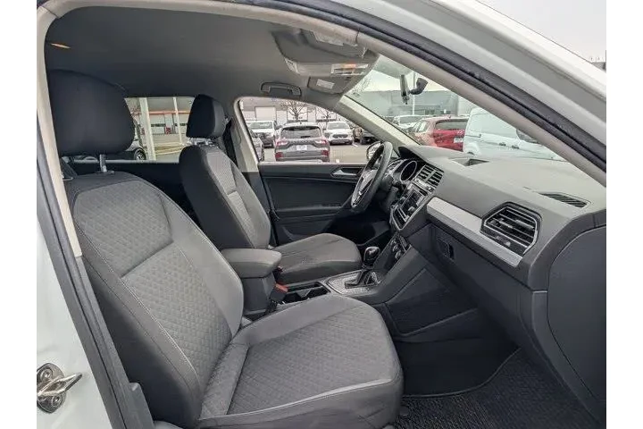$11481 : Volkswagen Tiguan 2019 S 4dr image 10
