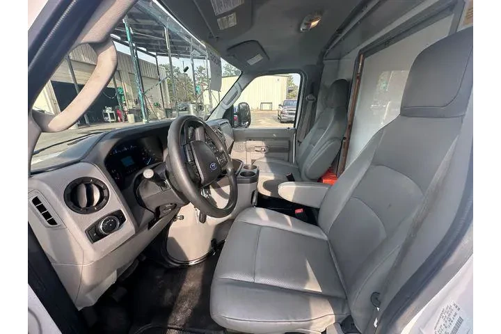 $34800 : Ford E-Series 2024 E-350 SD image 5