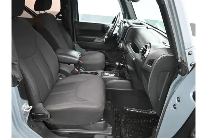 $12585 : Jeep Wrangler 2015 4x4 Sport image 7