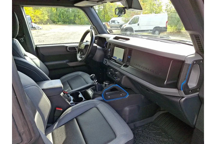 $36998 : Ford Bronco 2023 4x4 Black D image 10