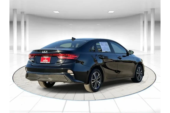 $16434 : Kia Forte 2023 LX 4dr Sedan image 4