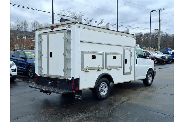 $12988 : Chevrolet Express 2018 3500 image 3