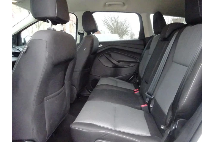 $8900 : 2017 Escape SE FWD image 9