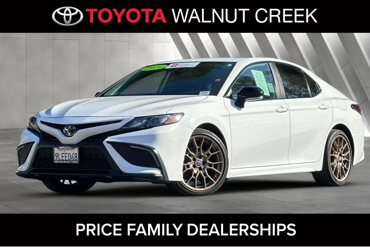 $25800 : Toyota Camry 2024 SE Nightsh image 1