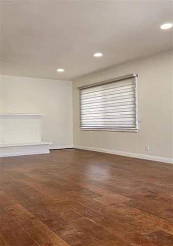 $2400 : 3 bedroom 2 bath house in LA image 6