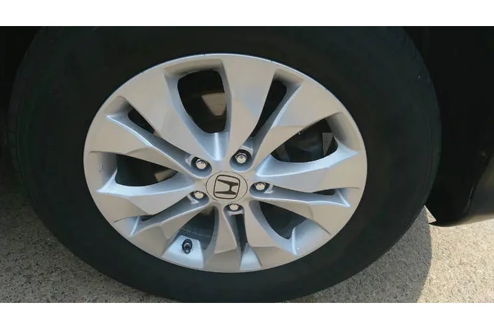 $9999 : 2012 CR-V EX image 10