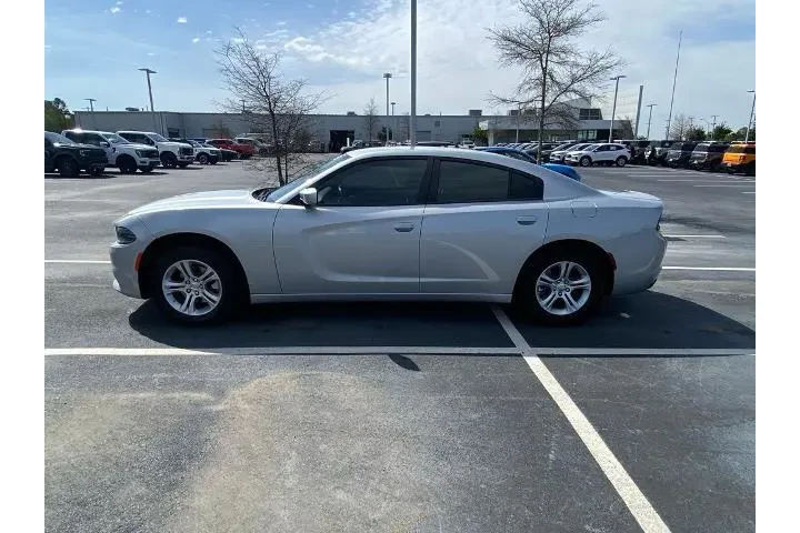 $21989 : Dodge Charger 2022 SXT 4dr S image 4