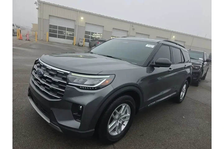 $31999 : Ford Explorer 2025 Active 4d image 1