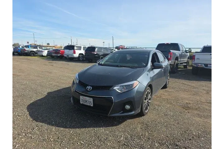 $10900 : Toyota Corolla 2015 S 4dr Se image 3