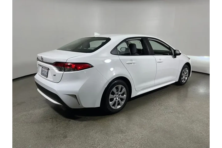 $22995 : Toyota Corolla 2022 LE 4dr S image 3
