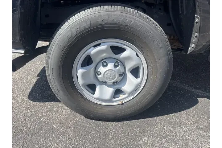 $27990 : Toyota Tacoma 2022 4x2 SR5 4 image 8