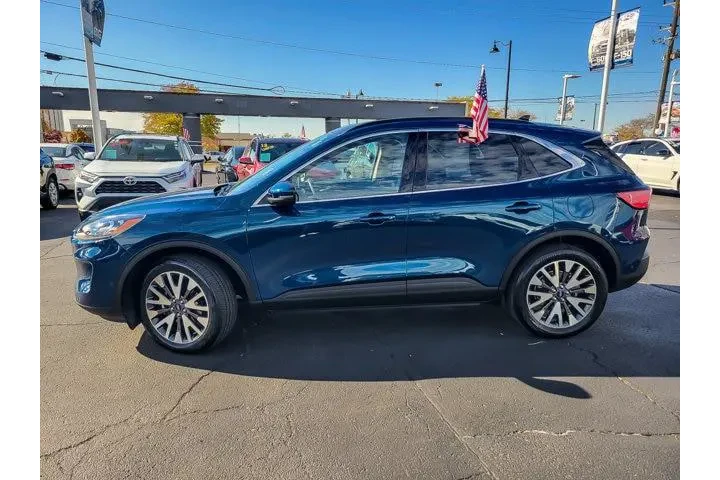 $23890 : Ford Escape 2020 AWD Titaniu image 5