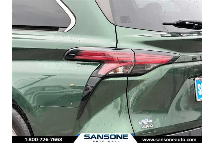 $30959 : Toyota Sienna 2021 AWD LE 8- image 8
