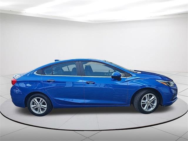 $9999 : Pre-Owned 2017 Cruze LT image 2