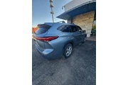 $25773 : Toyota Highlander 2022 LE 4d thumbnail
