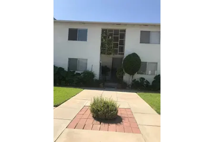 APT- 1-BED, 1-BATH image 9