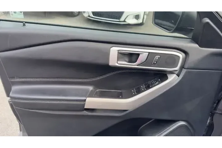 $27927 : Ford Explorer 2022 AWD XLT 4 image 10