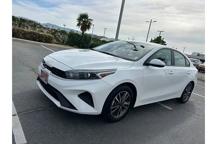 $21995 : Kia Forte 2024 LX 4dr Sedan image 6