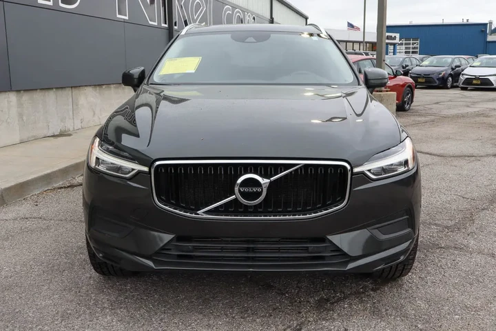 $17949 : 2019 XC60 T5 AWD Momentum image 2