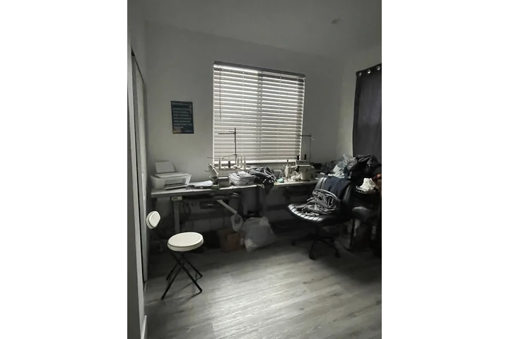 $1100 : Rento Cuarto en Bell Garden image 6