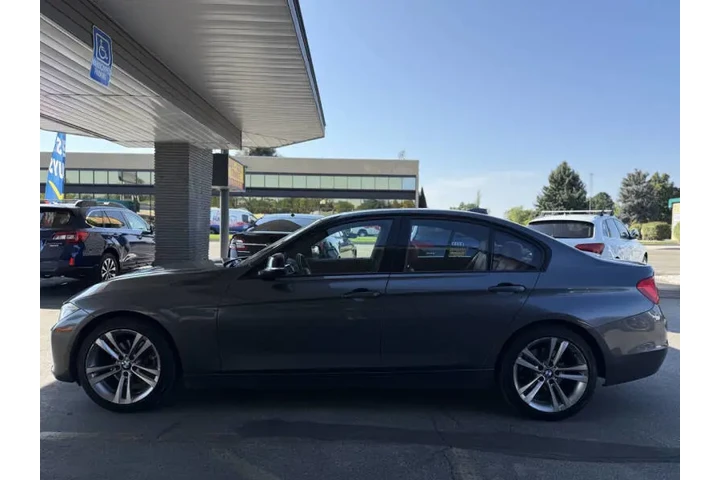 $10850 : 2013 BMW 3 Series 328i xDrive image 4