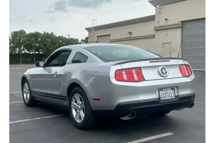 $15989 : Ford Mustang 2012 V6 2dr Fas image 5